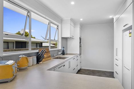 Photo of property in 217 Omata Road, Spotswood, New Plymouth, 4310