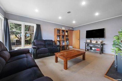 Photo of property in 31 Durham Street, Te Atatu Peninsula, Auckland, 0610