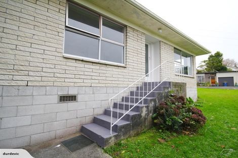 Photo of property in 2/61 Chartwell Avenue, Glenfield, Auckland, 0629