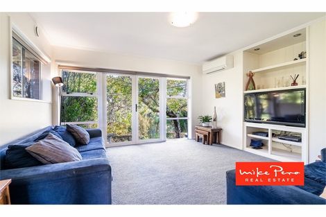 Photo of property in 24 Arama Avenue, Titirangi, Auckland, 0604