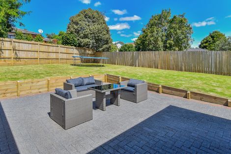 Photo of property in 50 Lothian Brae, Wattle Downs, Auckland, 2103