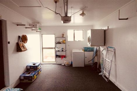 Photo of property in 1/506 Devon Street East, Strandon, New Plymouth, 4312