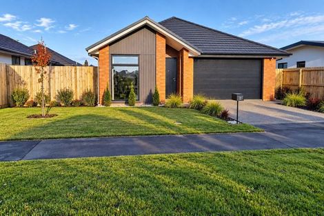 Photo of property in 32 Blakes Road, Belfast, Christchurch, 8051