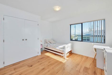Photo of property in 2/13 Delamare Court, Sunnynook, Auckland, 0632