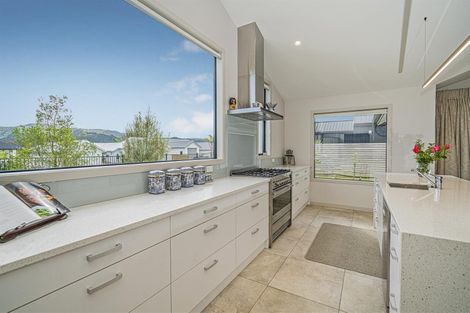Photo of property in 1 Topping Place, Whitianga, 3510