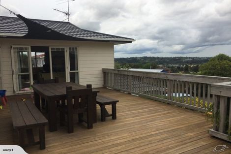 Photo of property in 18 Clearview Heights, Ranui, Auckland, 0612