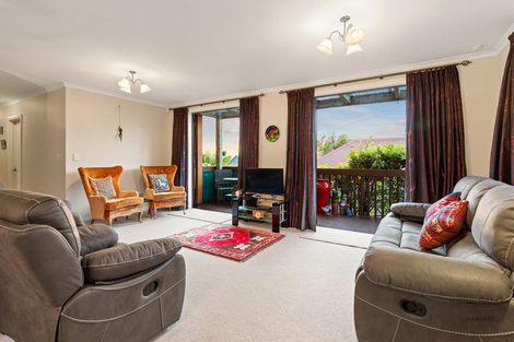 Photo of property in 6 View Ridge Drive, Ranui, Auckland, 0612