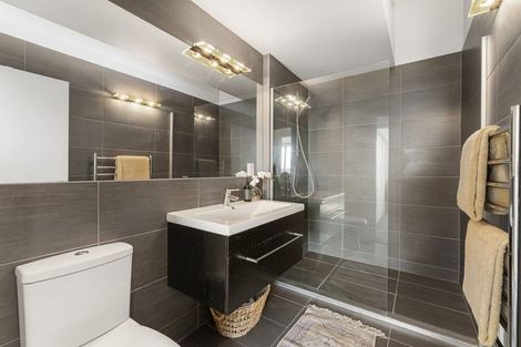 Photo of property in 144 Third Avenue, Tauranga, 3110