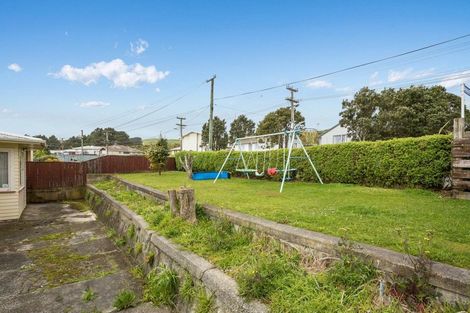 Photo of property in 73 Driver Crescent, Cannons Creek, Porirua, 5024