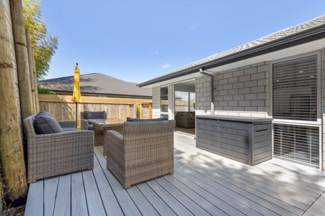 Photo of property in 14 Nukuroa Close, Waitara, 4320