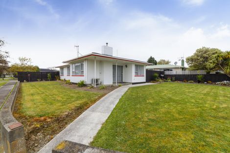 Photo of property in 24 Motuoapa Place, Kelvin Grove, Palmerston North, 4414