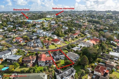 Photo of property in 10 Robin Lane, Browns Bay, Auckland, 0630