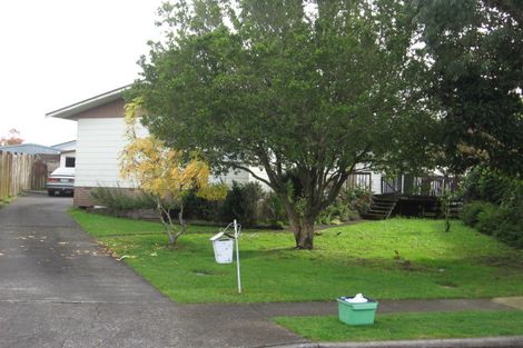 Photo of property in 22 Medina Place, Half Moon Bay, Auckland, 2012