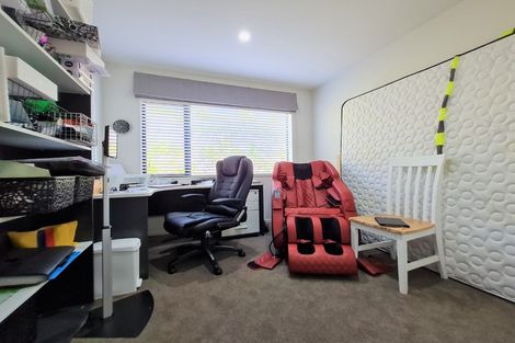 Photo of property in 115 Karepiro Drive, Stanmore Bay, Whangaparaoa, 0932