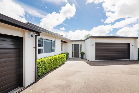 Photo of property in 15 Chilton Grove, Hokowhitu, Palmerston North, 4410