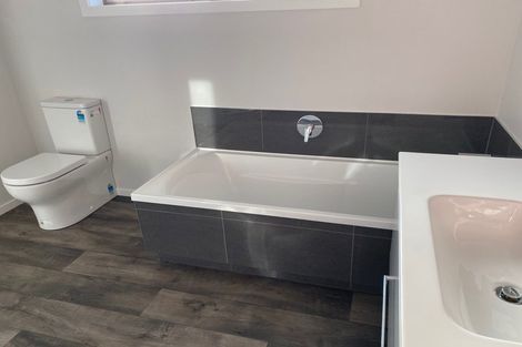 Photo of property in 52 Regan Street, Stratford, 4332