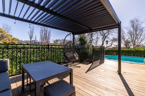 Photo of property in 73 James Cook Street, Havelock North, 4130