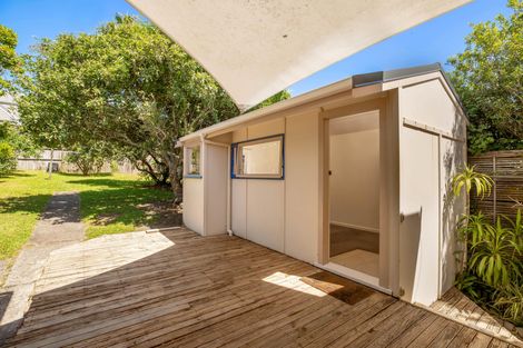 Photo of property in 2/5 Edgars Road, Westmere, Auckland, 1022