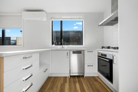 Photo of property in 2/5 Mears Road, Saint Andrews, Hamilton, 3200