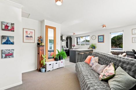 Photo of property in 57 Chorley Avenue, Massey, Auckland, 0614