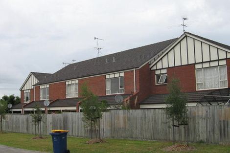 Photo of property in 5/23 Charlenne Close, Ranui, Auckland, 0612