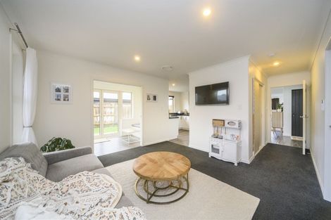 Photo of property in 32 Oak Crescent, Ashhurst, 4810