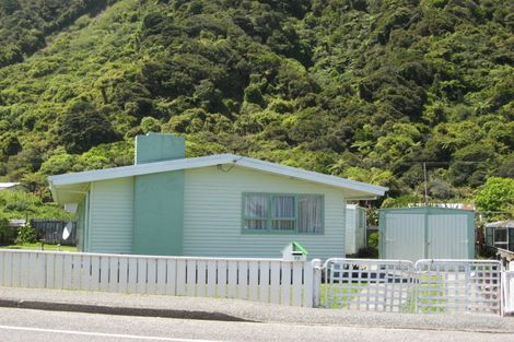 Photo of property in 72 Torea Street, Granity, 7823