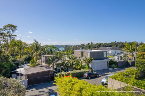Photo of property in 2/5 Edgars Road, Westmere, Auckland, 1022