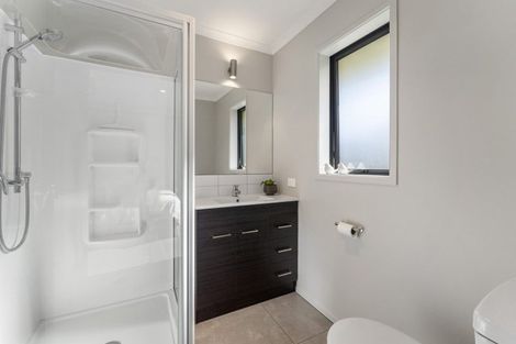 Photo of property in 16 Tradewinds Drive, Whitby, Porirua, 5024