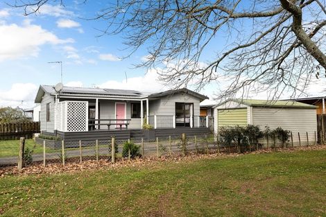 Photo of property in 393 Kahikatea Drive, Dinsdale, Hamilton, 3204