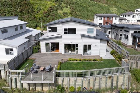 Photo of property in 22 Farnworth Terrace, Churton Park, Wellington, 6037