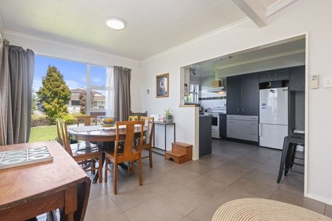 Photo of property in 31 Somerset Crescent, Highbury, Palmerston North, 4412