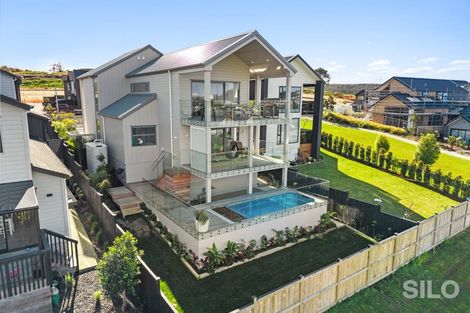 Photo of property in 35 Kikorangi Drive, Wainui, Silverdale, 0992