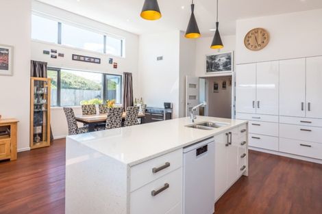 Photo of property in 97 The Drive, Paraparaumu Beach, Paraparaumu, 5032