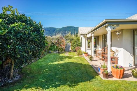 Photo of property in 330 Suffolk Road, Stoke, Nelson, 7011