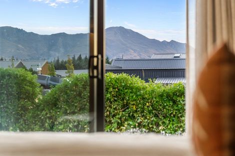 Photo of property in 20 Mount Nicholas Avenue, Wanaka, 9305