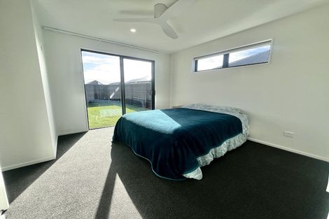 Photo of property in 28 Hanmer Crescent, Rangiora, 7400