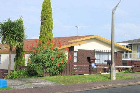 Photo of property in 13a Albatross Road, Red Beach, 0932