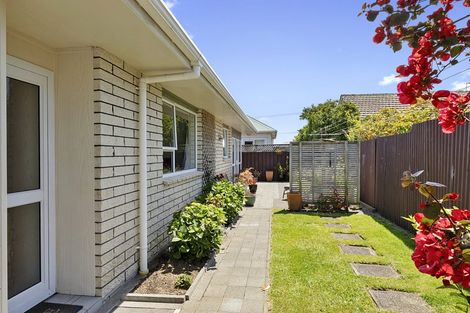 Photo of property in 1 Wrantage Street, Westown, New Plymouth, 4310