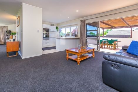 Photo of property in 25 Sunny Crescent, Huapai, Kumeu, 0810