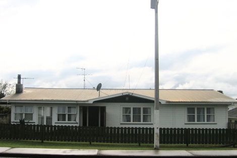 Photo of property in 14 Liverpool Street, Papakura, 2110