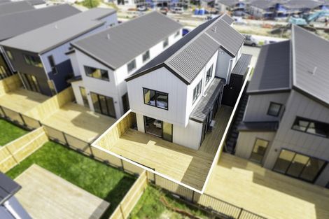 Photo of property in 21 Bronzewater Drive, Silverdale, 0932