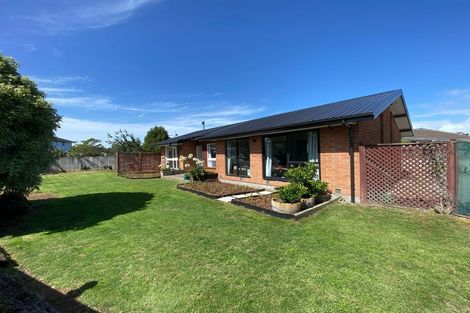 Photo of property in 6a Portnall Place, Parklands, Christchurch, 8083