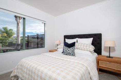 Photo of property in 32 Rush Creek Drive, Westgate, Auckland, 0614