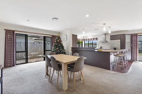 Photo of property in 14 Mirbeck Avenue, Cambridge, 3434