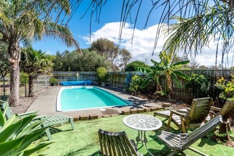 Photo of property in 50 Clifton Road, Tongaporutu, Urenui, 4378