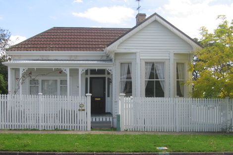 Photo of property in 19 Cowper Street, Devonport, Auckland, 0624