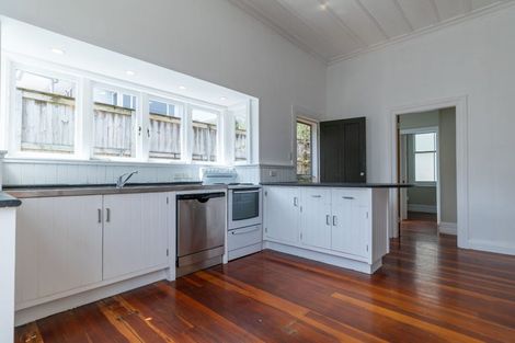 Photo of property in 63 Palmerston Road, Birkenhead, Auckland, 0626