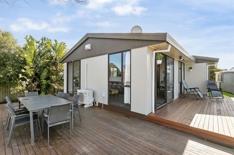 Photo of property in 6 Cameron Place, Ranui, Auckland, 0612