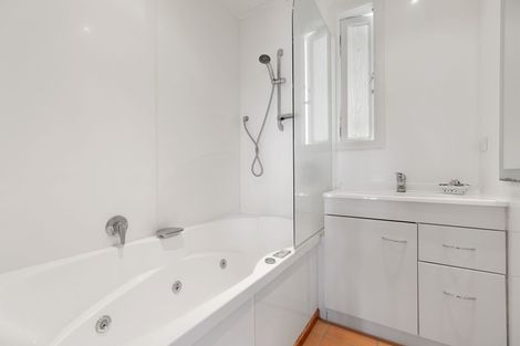 Photo of property in 21 Dunlop Road, Te Puke, 3119